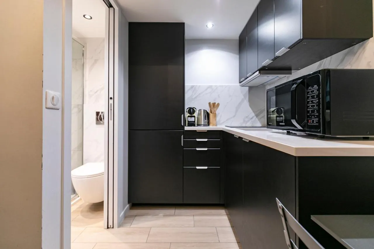 Le Studio De Belleville 2 A 4 Personnes Paris 0*,